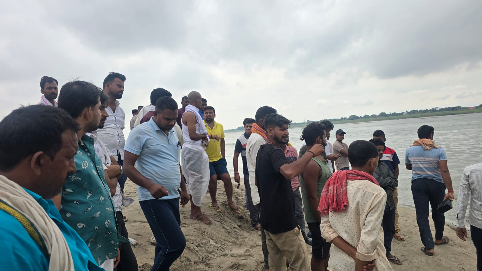 बक्सर में श्राद्ध कर्म के दौरान बड़ा हादसा; गंगा स्नान के दौरान डूबे तीन बच्चे, परिवार में मचा कोहराम।